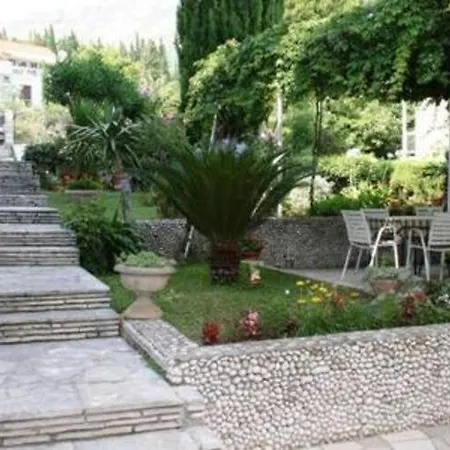 Apartman 2 Bedroom With Garden Mlini