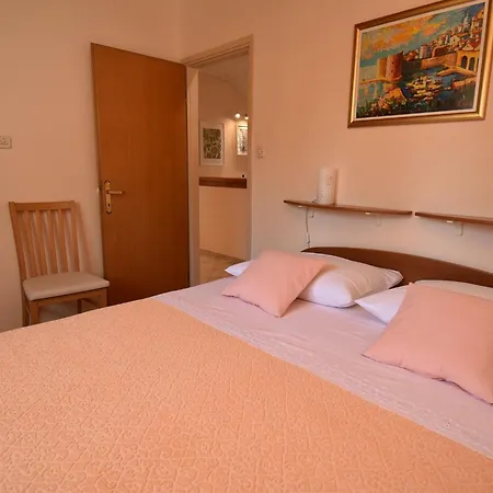 2 Bedroom With Garden