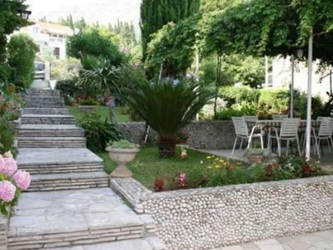 公寓 2 Bedroom With Garden 米利尼