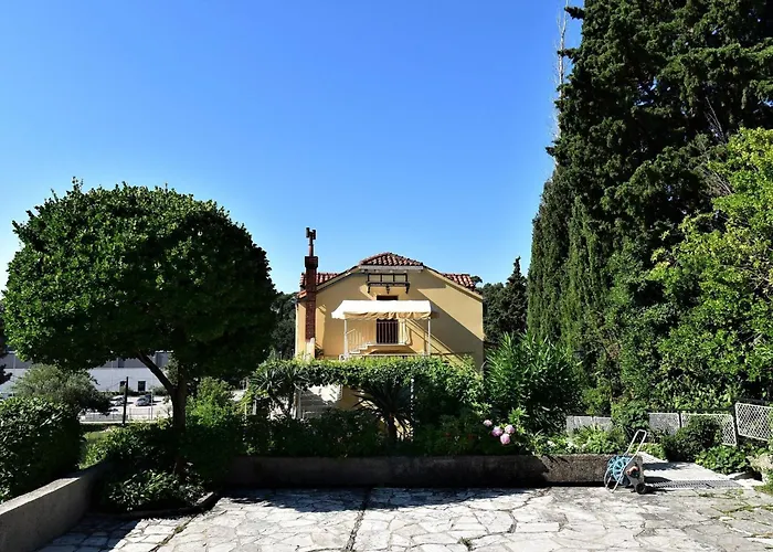 公寓 2 Bedroom With Garden *