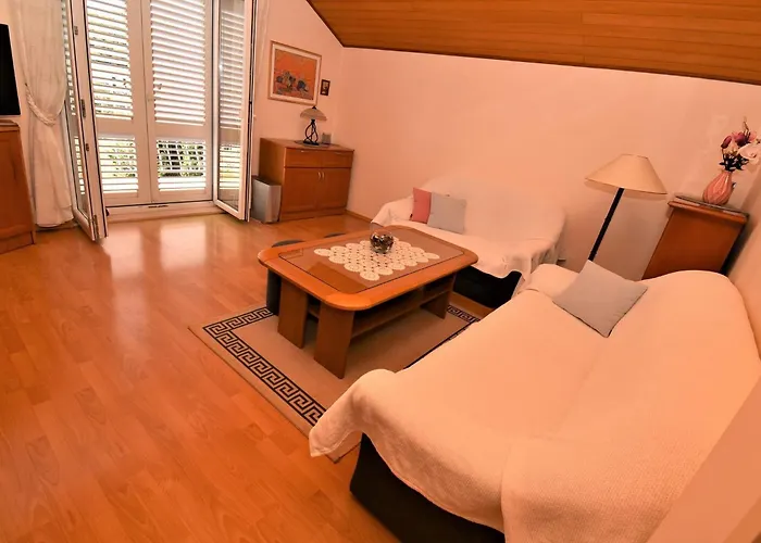 2 Bedroom With Garden 公寓