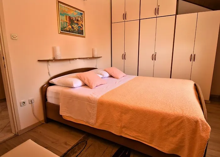 2 Bedroom With Garden * 米利尼