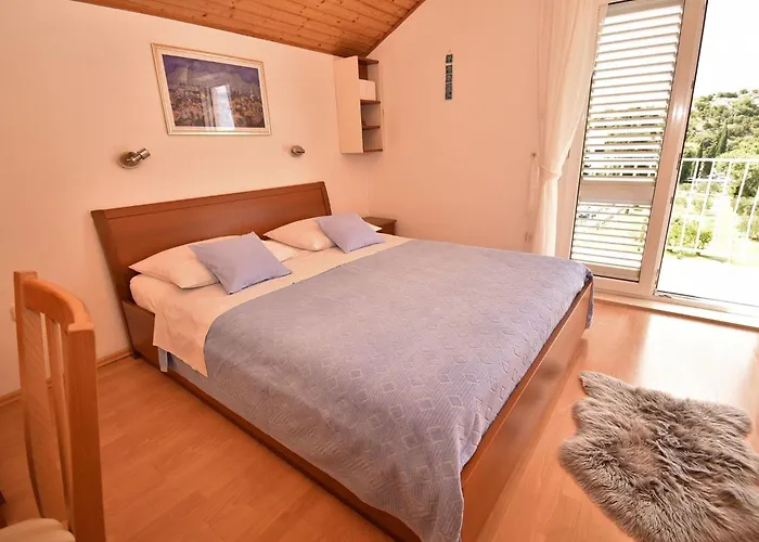 2 Bedroom With Garden 公寓