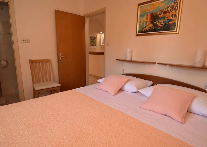 2 Bedroom With Garden